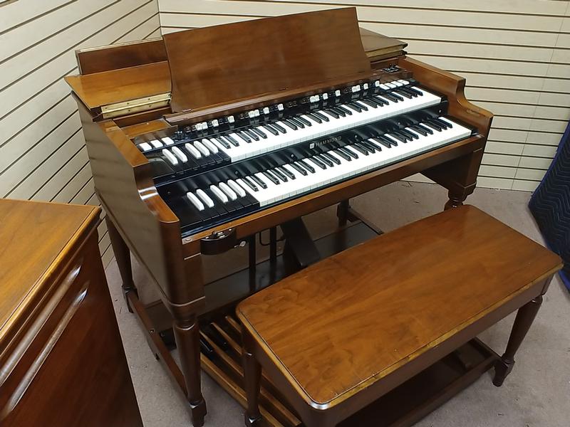 NEW ARRIVAL-Beautiful Hammond B3 Organ-Original Bench & Pedals & Leslie Speaker & PR 40 Cabinet-Excellent Condition, Plays & Sounds Great, Will Sell Fast-Available!-copy