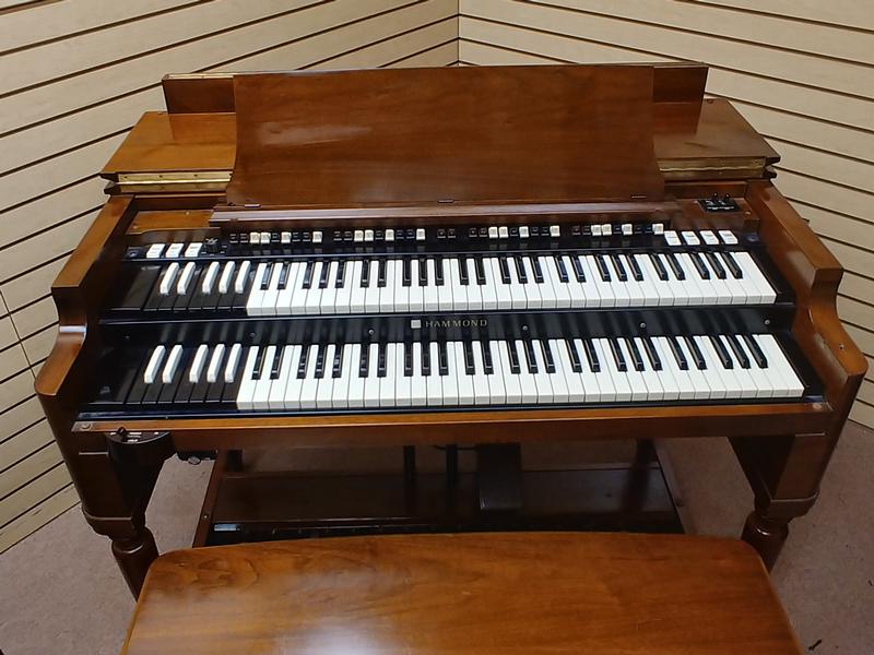 NEW ARRIVAL-Beautiful Hammond B3 Organ-Original Bench & Pedals & Leslie Speaker & PR 40 Cabinet-Excellent Condition, Plays & Sounds Great, Will Sell Fast-Available!-copy