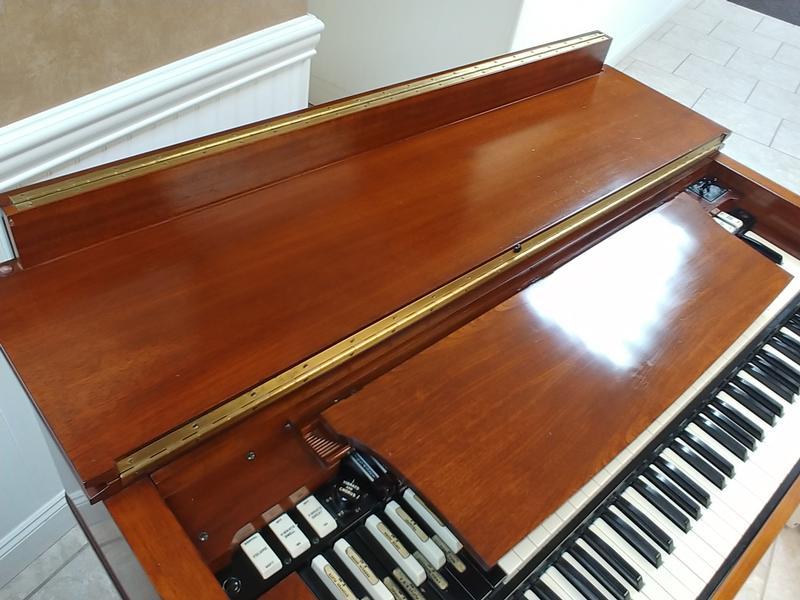 NEW ARRIVAL- Beautiful Vintage  70's Hammond B3 Organ-Original Bench & Pedals & Leslie Speaker-Excellent Condition, Plays & Sounds Great, Will Sell Fast-Now Sold!-copy