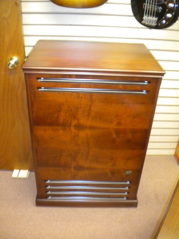 Mint Vintage B3 & 122 Leslie & PR-20 Hamond Speaker Cabinet - Now Available!