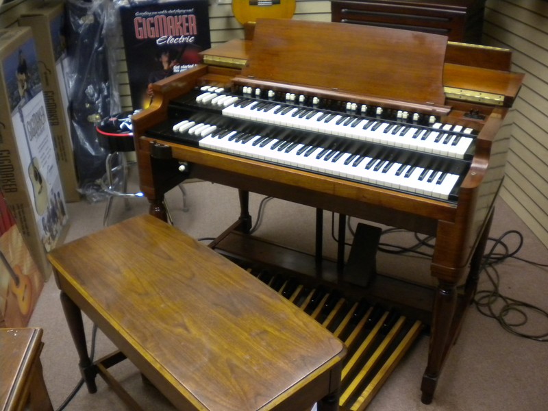 Mint Vintage B3 Organ & 122 Leslie Speaker Package!  To Late  - JUST SOLD 1/19/12-copy
