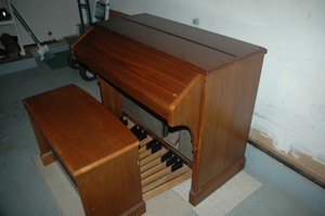 Hammond Vintage Organ & Brand New Leslie 122A
