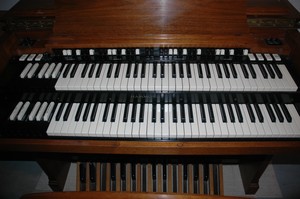 Hammond Vintage Organ & Brand New Leslie 122A
