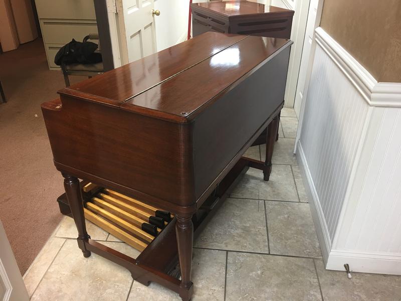 NEW ARRIVAL- NOW IN OUR SHOWROOM! A GORGEOUS VINTAGE HAMMOND B3 ORGAN & Original Matching 122 Leslie Speaker - Will Sell Fast! A Great Value! Plays, Sounds Perfect! - Available!