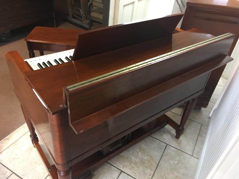 NEW ARRIVAL- NOW IN OUR SHOWROOM! A GORGEOUS 1970 VINTAGE HAMMOND B3 ORGAN & Original Matching 122 Leslie Speaker - Will Sell Fast! A Great Value! Plays, Sounds Perfect! - Now Sold!-copy