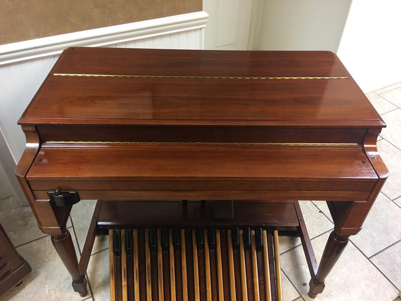 NEW ARRIVAL- NOW IN OUR SHOWROOM! A GORGEOUS VINTAGE HAMMOND B3 ORGAN & Original Matching Leslie Speaker - Will Sell Fast! A Great Value! Plays, Sounds Perfect! - Available!-copy
