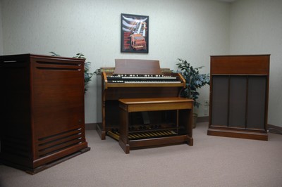 Mint Condition Vintage C3 Organ Package