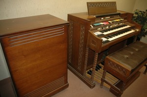 Hammond Concord Organ & 710 Leslie