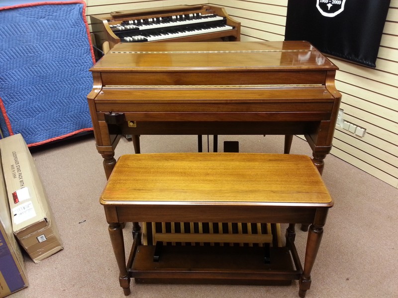 1973 Vintage Hammond B3 Organ & Original 122 Leslie Speaker! In Mint Condition!  Now Available!