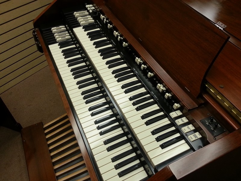 PRISTINE LIKE NEW!  A Beautiful 1964 Vintage Hammond C3 Organ & 147R Leslie!  GORGEOUS! Will Sell Fast! - Now Available!