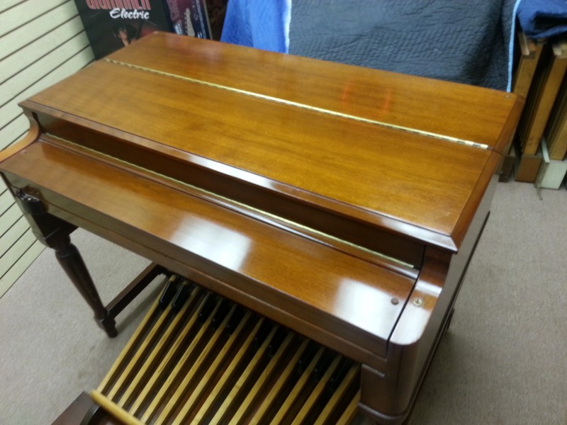 Smoking Mint Condition Classic Vintage Hammond B3 Organ & 21H Leslie Speaker!  Will Sell Fast Now Available!