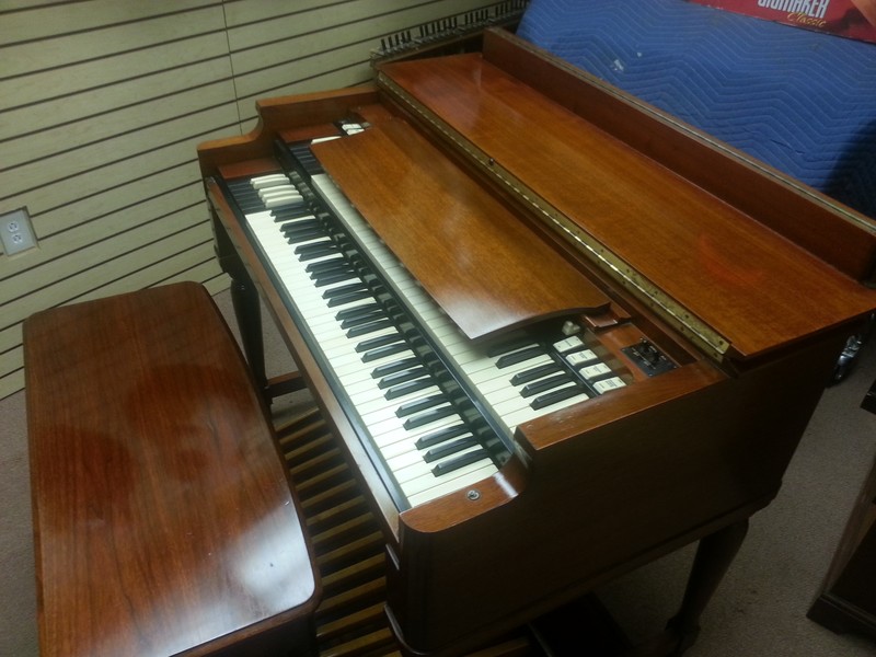 Smoking Hot Vintage Hammond B3 Organ  in Mint Condition & 122 Leslie Speaker & PR-Hammond Speaker Cabinet - Exceptional B3 Organ PKG! Will Sell Fast! Now Available!
