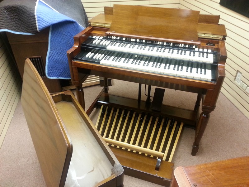 GORGEOUS! Just In - Mint Condition Classic Vintage 1960's Hammond B3 Organ & 122 Leslie Speaker!  - 9/17/12 Now Sold!-copy